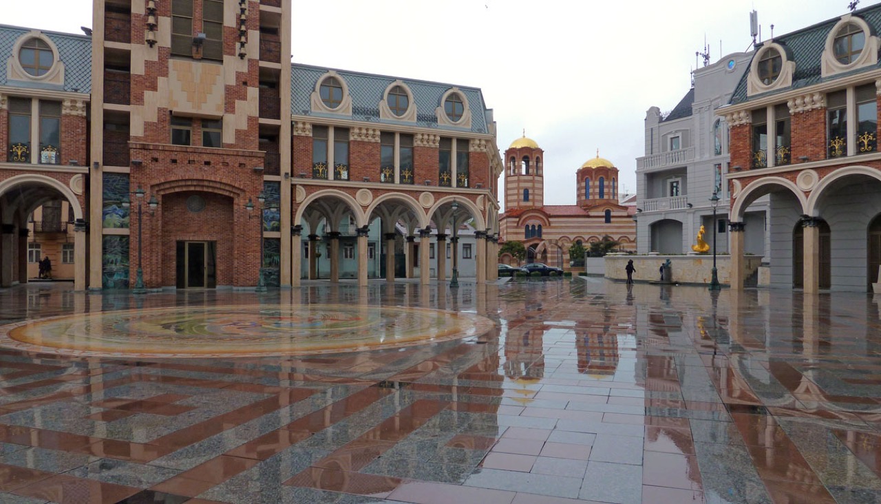 Batum Piazza Meydanı'nın tarihi mimarisi
